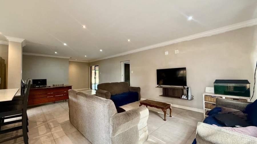 2 Bedroom Property for Sale in Parsonsvlei Eastern Cape